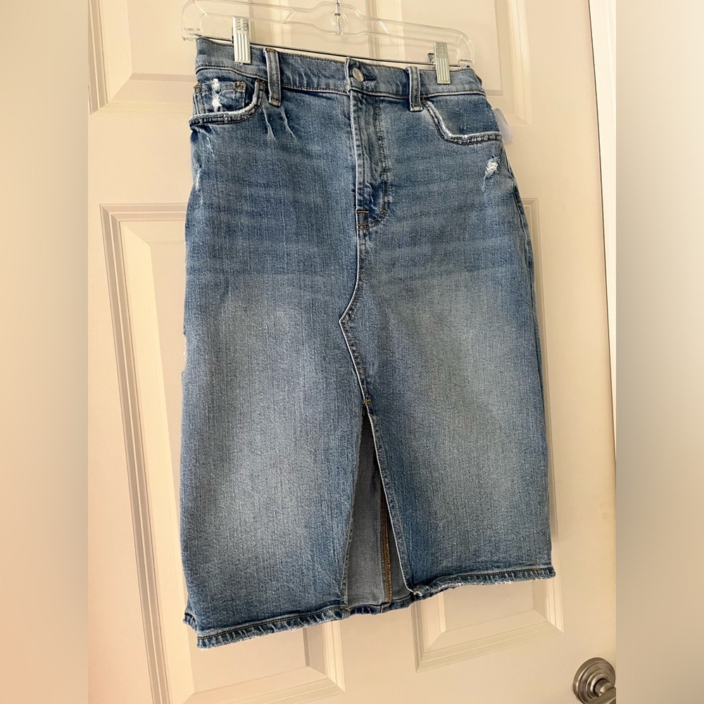 Women’s 7 For All Mankind midi blue jean skirt w/ asymmetrical middle stitching